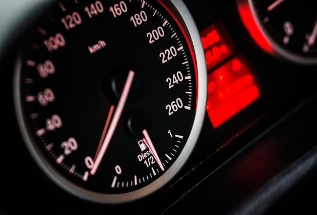 Convertir le kilomètre par heure en mille par heure